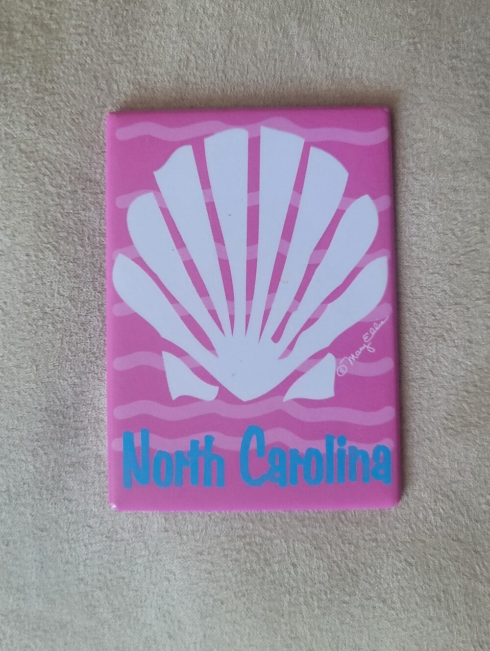NORTH CAROLINA Pink Shell Magnet - Picture 2 of 2